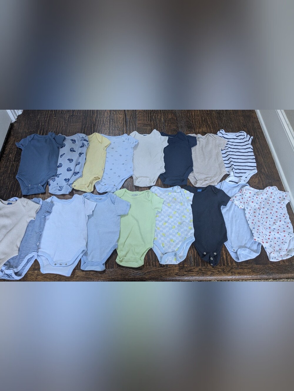 17 Old Navy Baby Short Sleeve One-Piece Bodysuit - Assorted Lot 6-12 Month